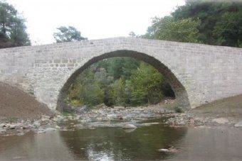 Tarihi Cüneyt (Kemer) Köprüsü' nün Restorasyon Uygulama İşi