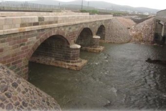 Tarihi Üçgöz Köprüsü' nün Restorasyon Uygulama İşi